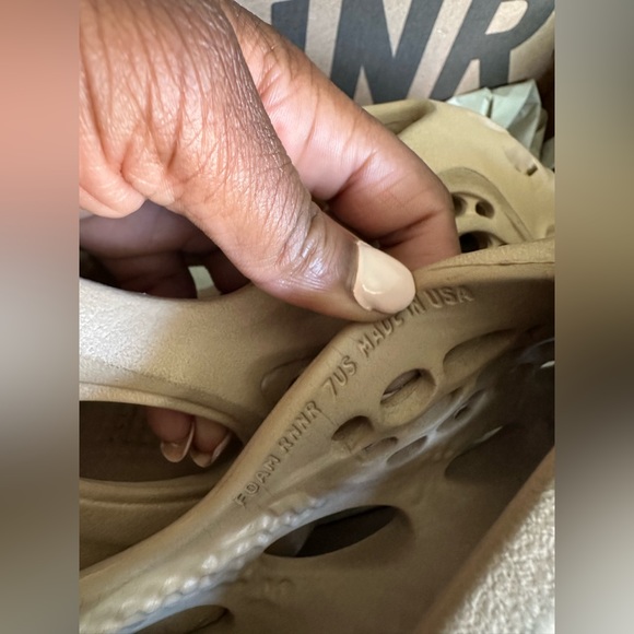Yeezy Foam Runners - Ochre Unisex - Picture 3 of 7